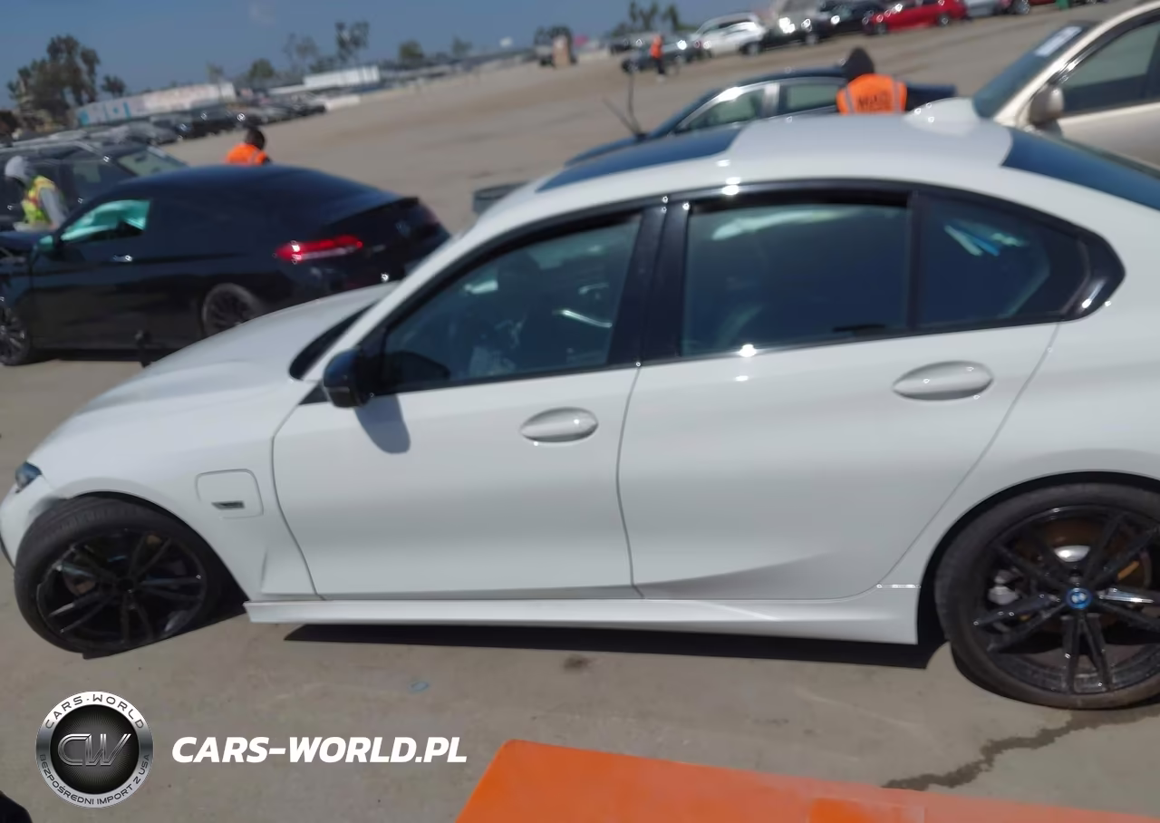 2022 BMW 330E VIN:3MW5P7J06N8C28586 - 14