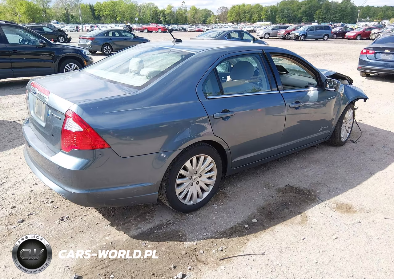 2012 Ford Fusion Hybrid VIN:3FADP0L38CR322172 - 4