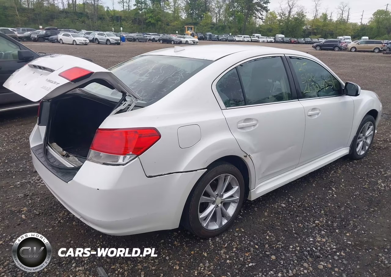 2014 Subaru Legacy 2.5I Premium VIN:4S3BMBC67E3033480 - 4
