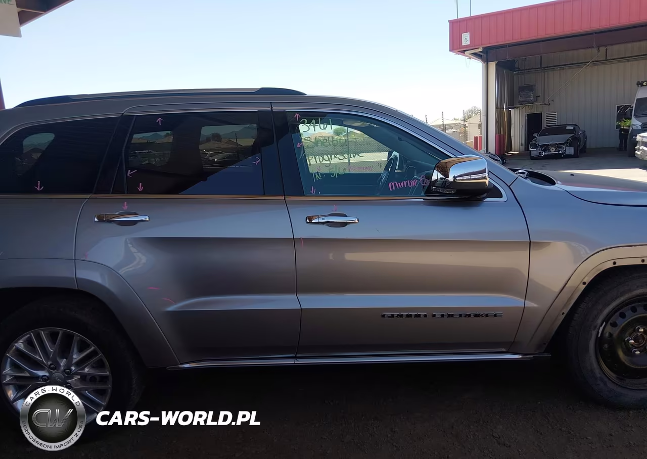 2018 Jeep Grand Cherokee Summit 4X4 VIN:1C4RJFJG5JC341980 - 14