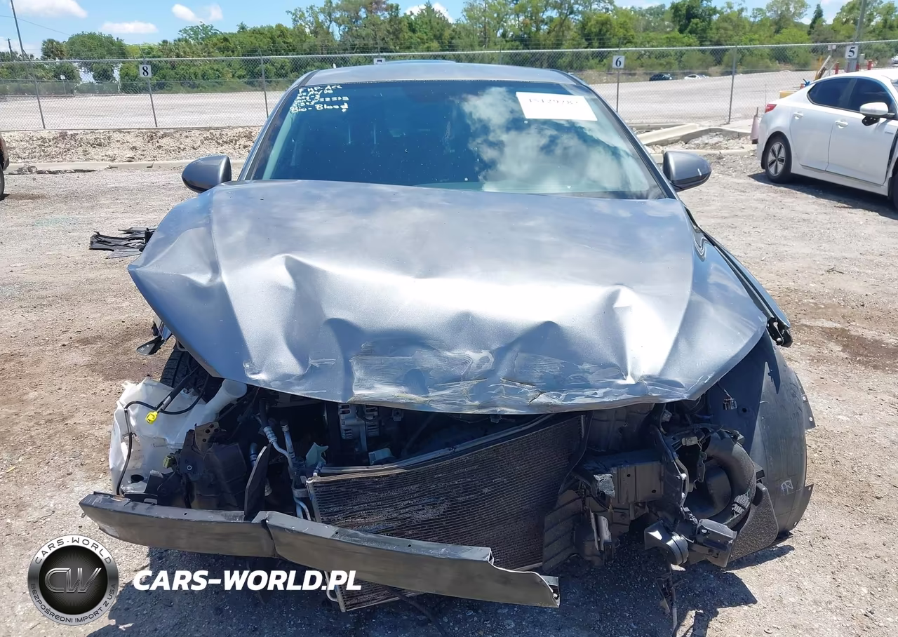 2018 Hyundai Elantra Sel VIN:5NPD84LF0JH253373 - 12