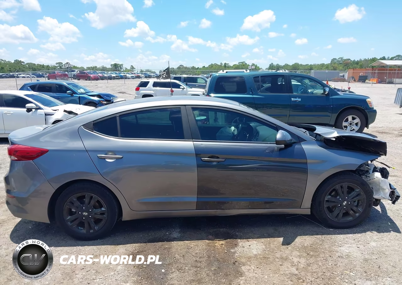 2018 Hyundai Elantra Sel VIN:5NPD84LF0JH253373 - 13
