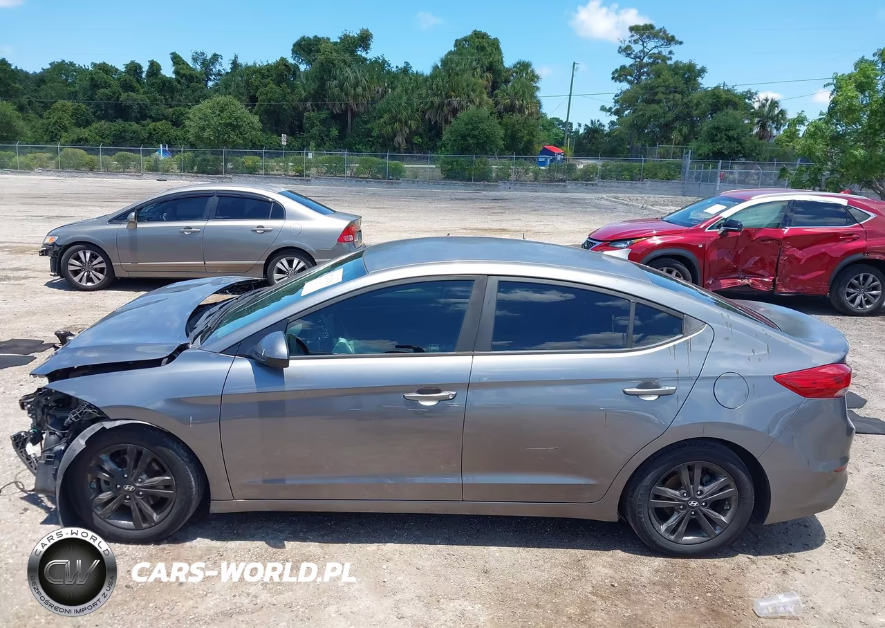 2018 Hyundai Elantra Sel VIN:5NPD84LF0JH253373 - 14