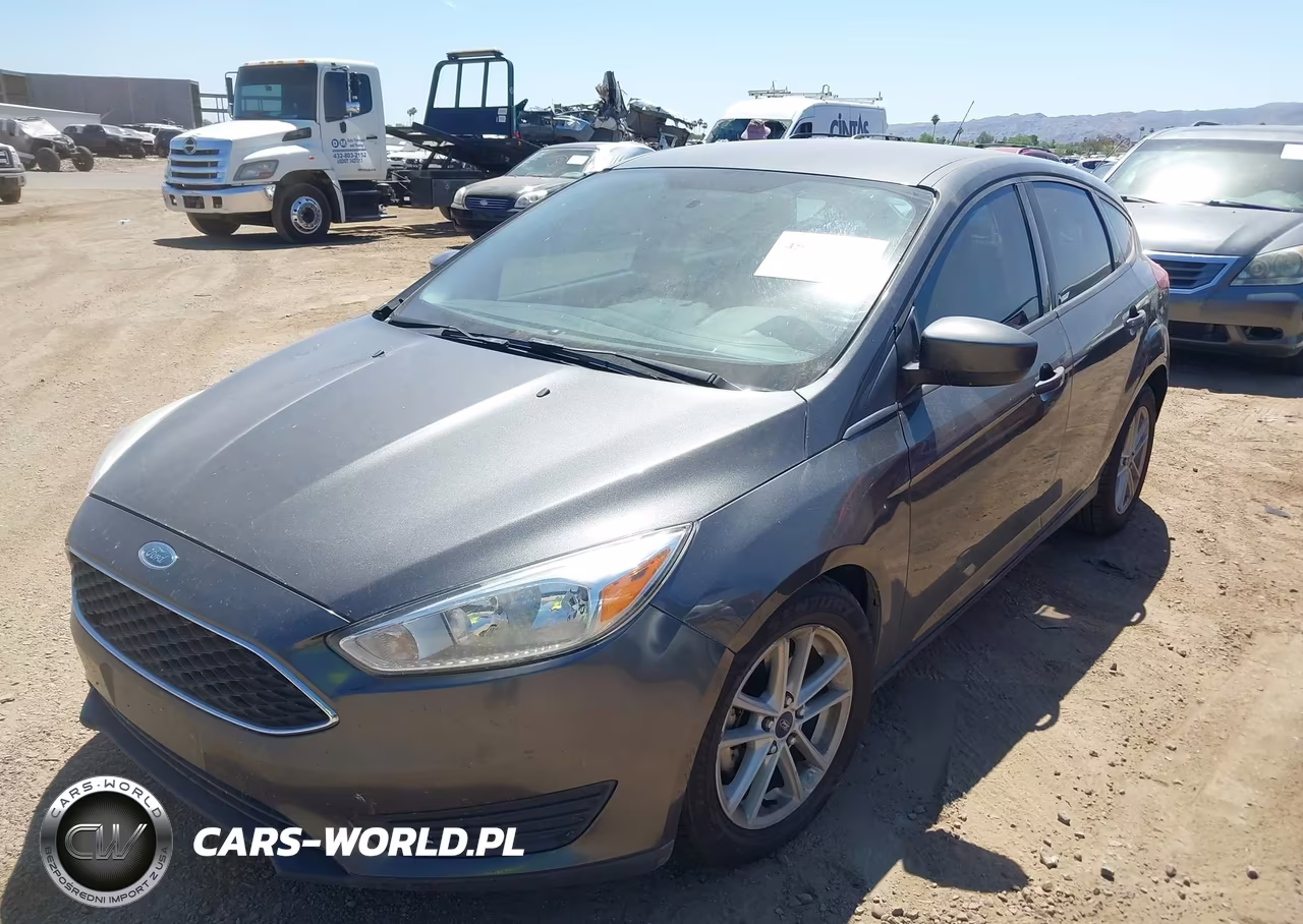 2018 Ford Focus Se VIN:1FADP3K23JL282895 - 2