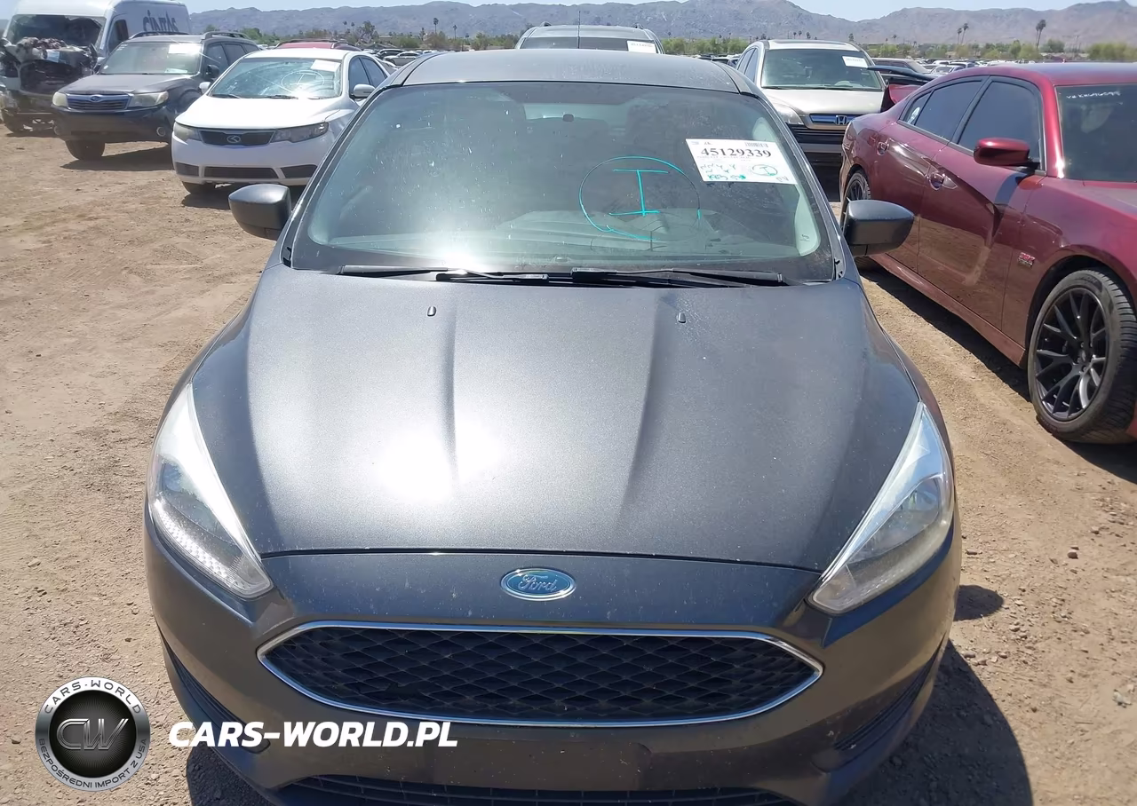 2018 Ford Focus Se VIN:1FADP3K23JL282895 - 6