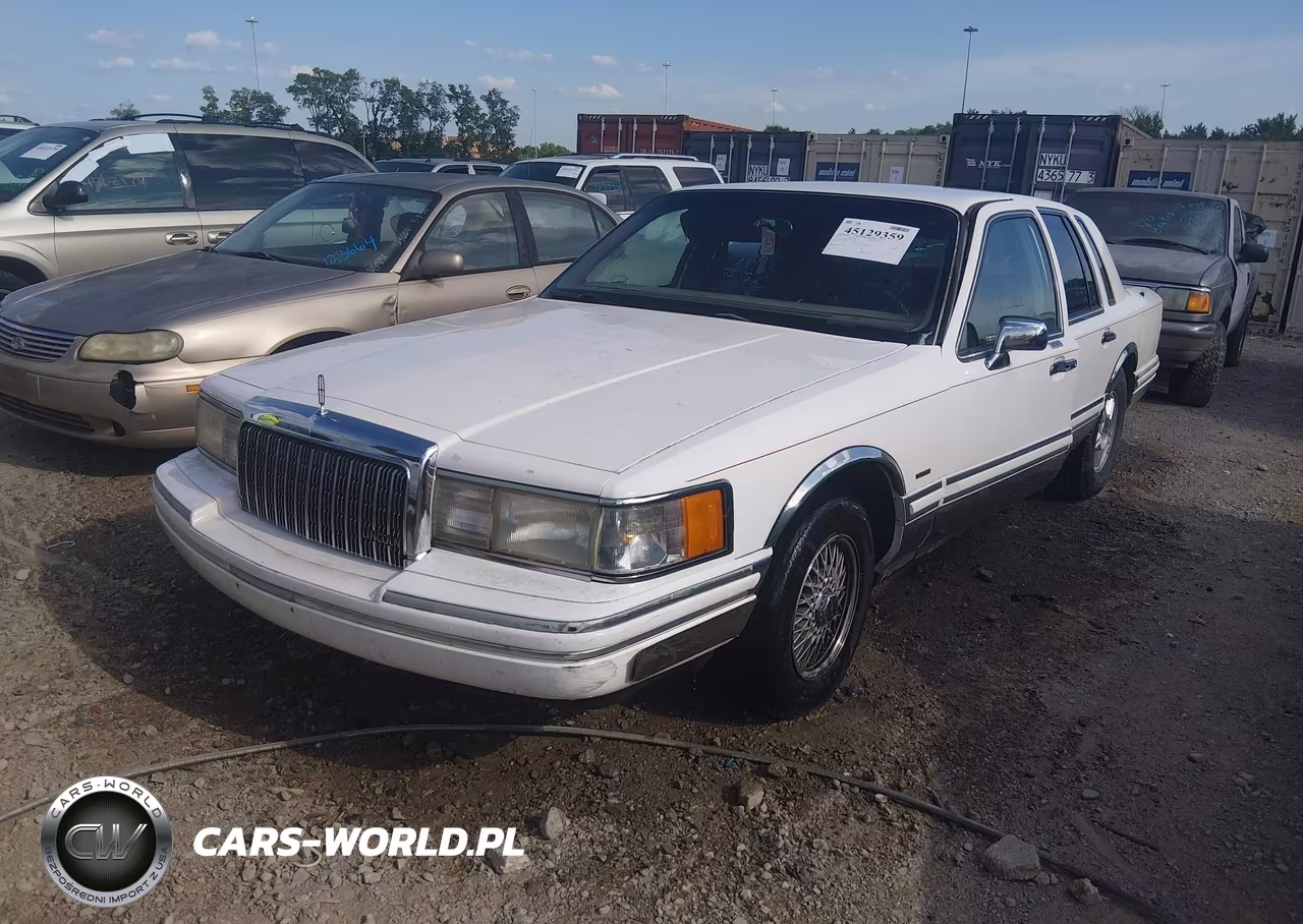 1994 Lincoln Town Car Signature-Tournament VIN:1LNLM82W3RY718394 - 2