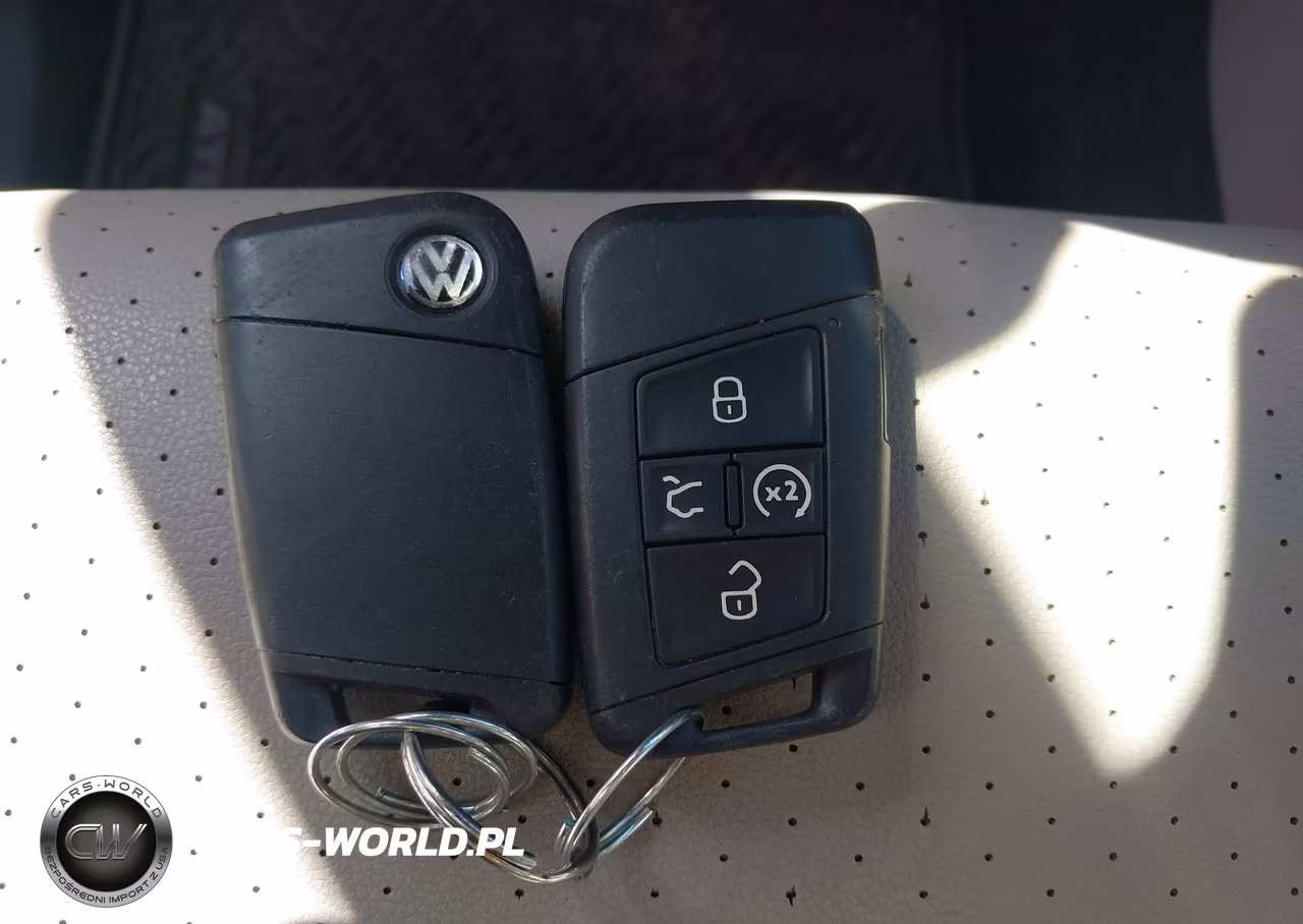 2018 Volkswagen Atlas 3.6L V6 Sel VIN:1V2RR2CA7JC529151 - 11
