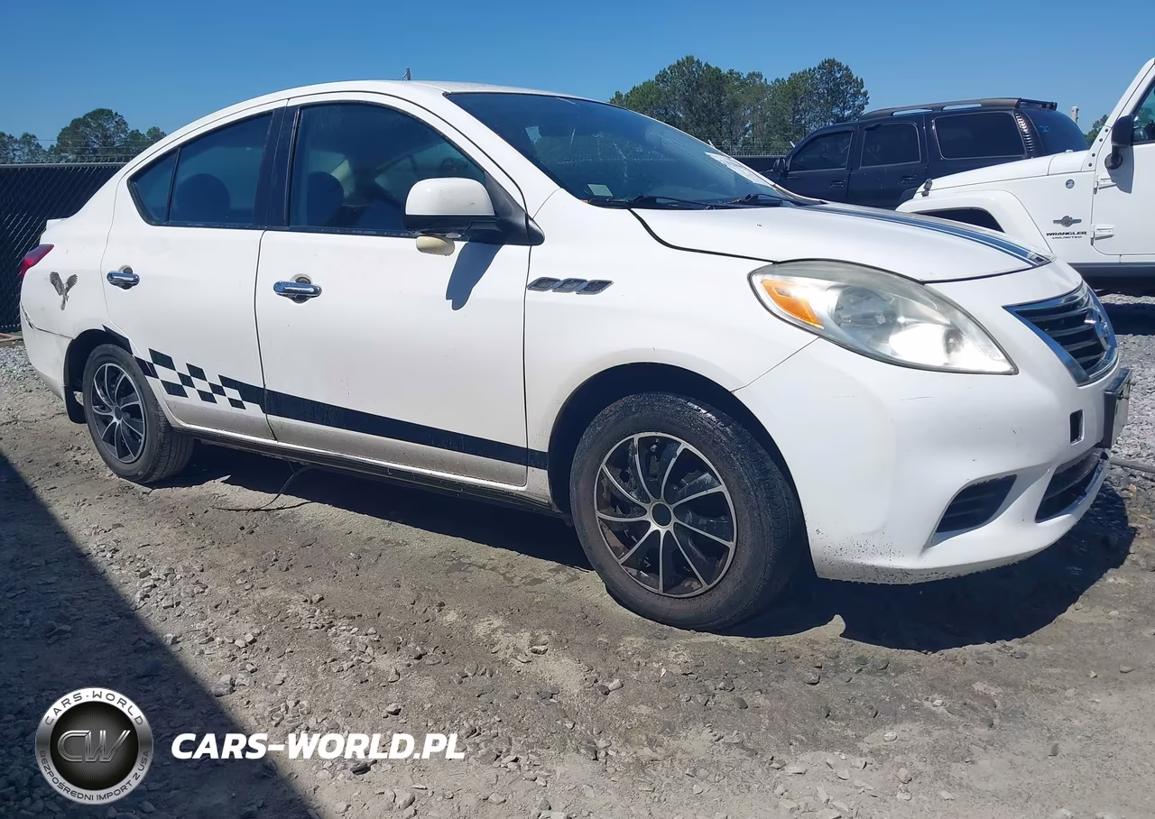2013 Nissan Versa 1.6 Sv