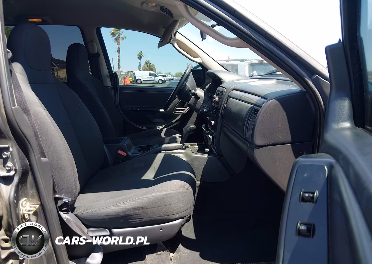 2004 Jeep Grand Cherokee Laredo VIN:1J4GX48S04C195376 - 5
