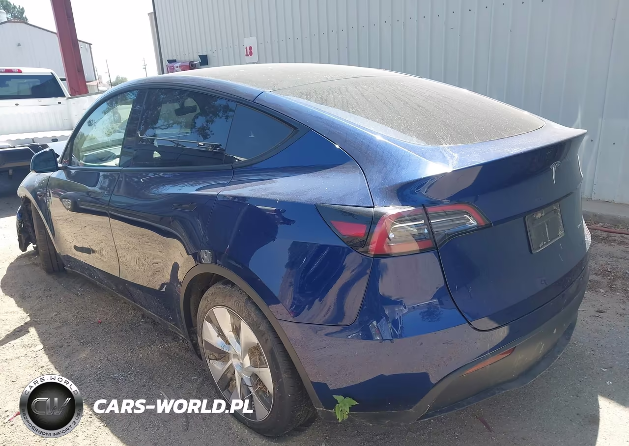 2023 Tesla Model Y Awd-Long Range Dual Motor All-Wheel Drive VIN:7SAYGDEE3PA115777 - 3