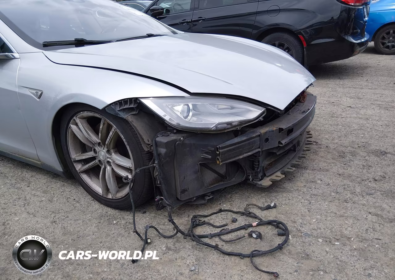 2015 Tesla Model S 70D-85D-P85D VIN:5YJSA1H26FF080836 - 20