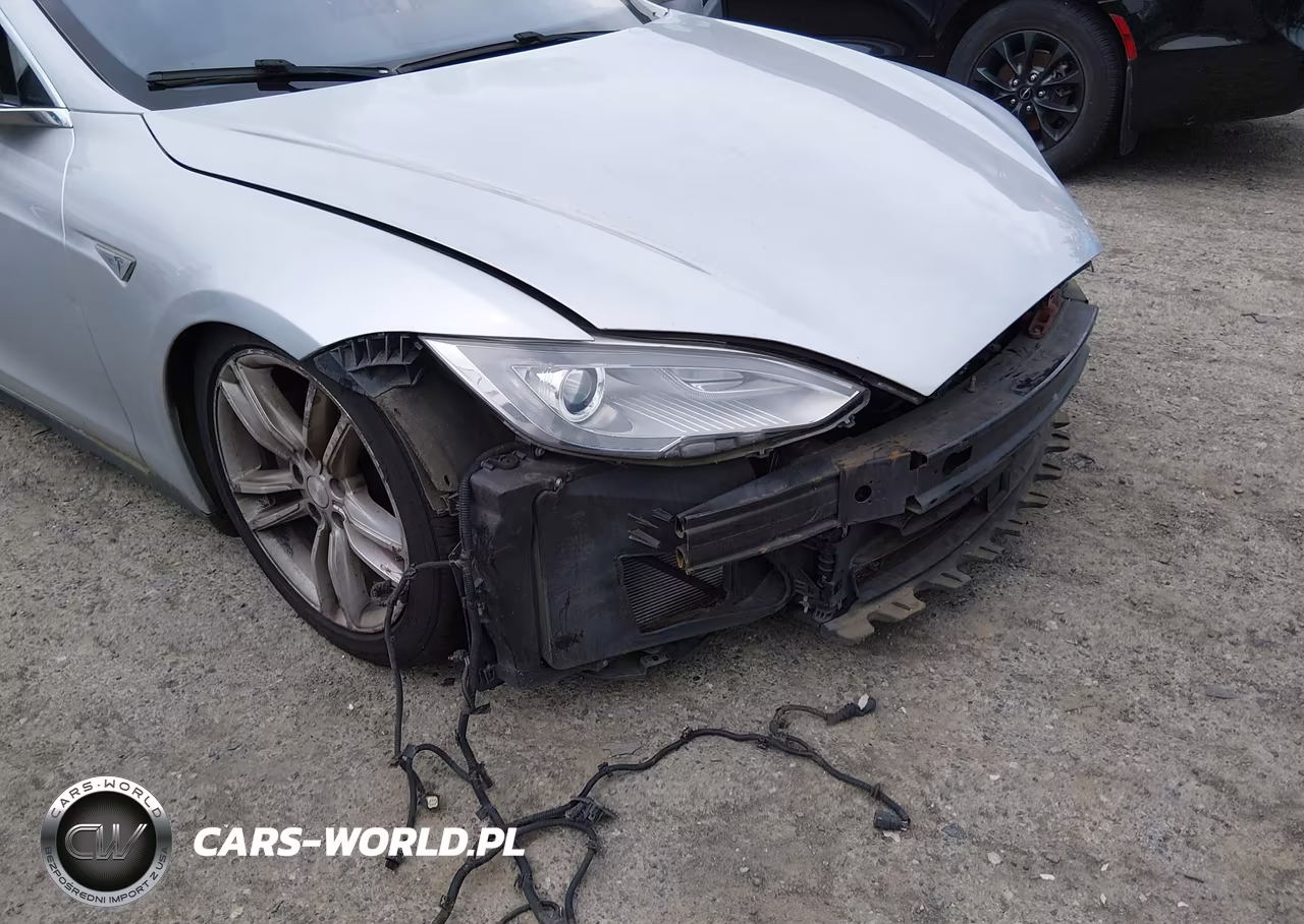 2015 Tesla Model S 70D-85D-P85D VIN:5YJSA1H26FF080836 - 6