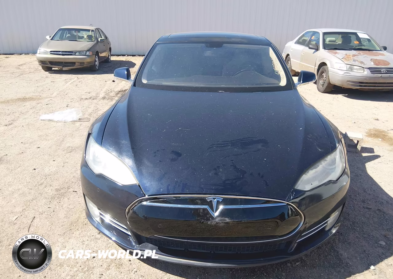 2014 Tesla Model S P85 VIN:5YJSA1H19EFP38722 - 11