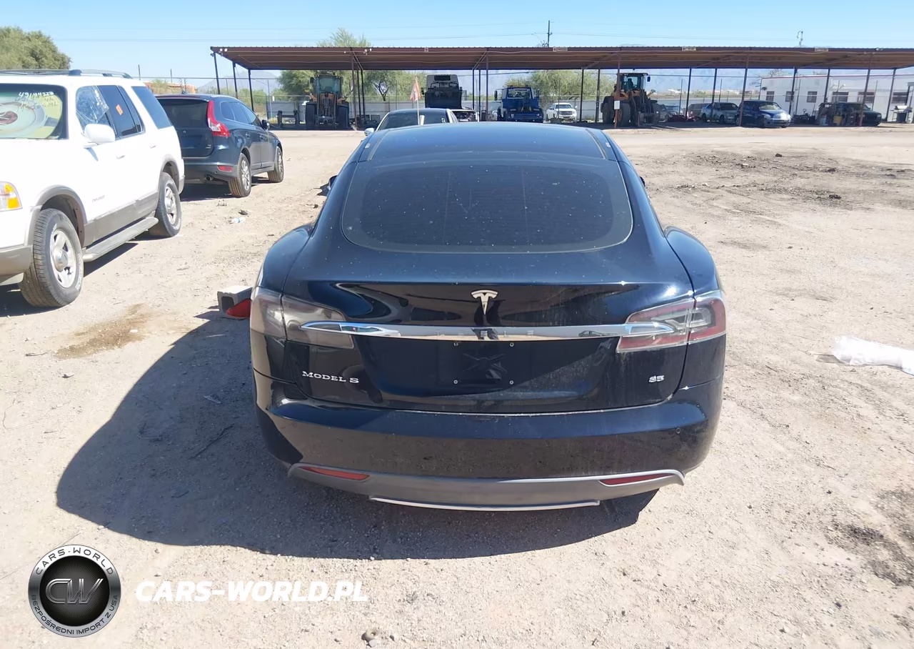 2014 Tesla Model S P85 VIN:5YJSA1H19EFP38722 - 15