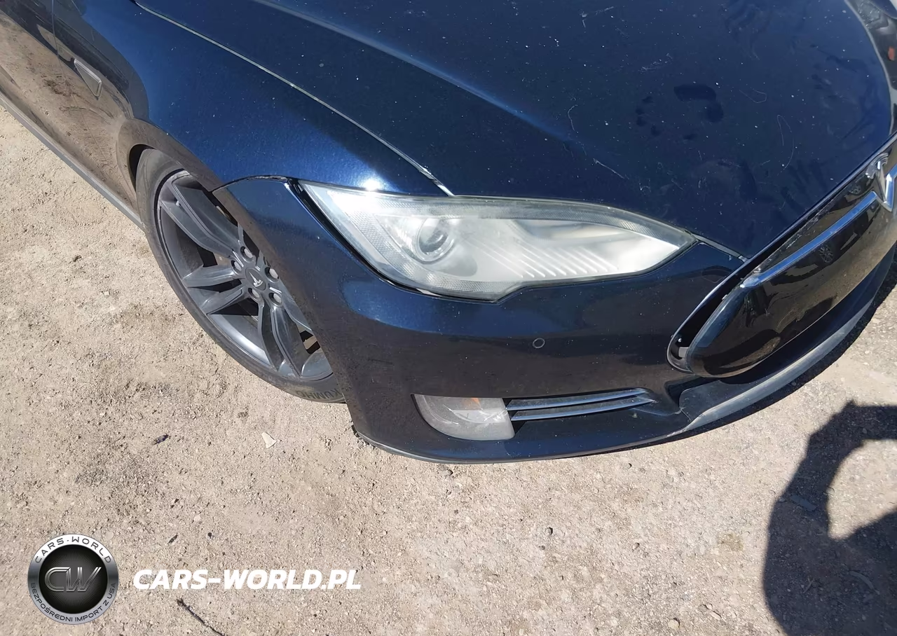 2014 Tesla Model S P85 VIN:5YJSA1H19EFP38722 - 6