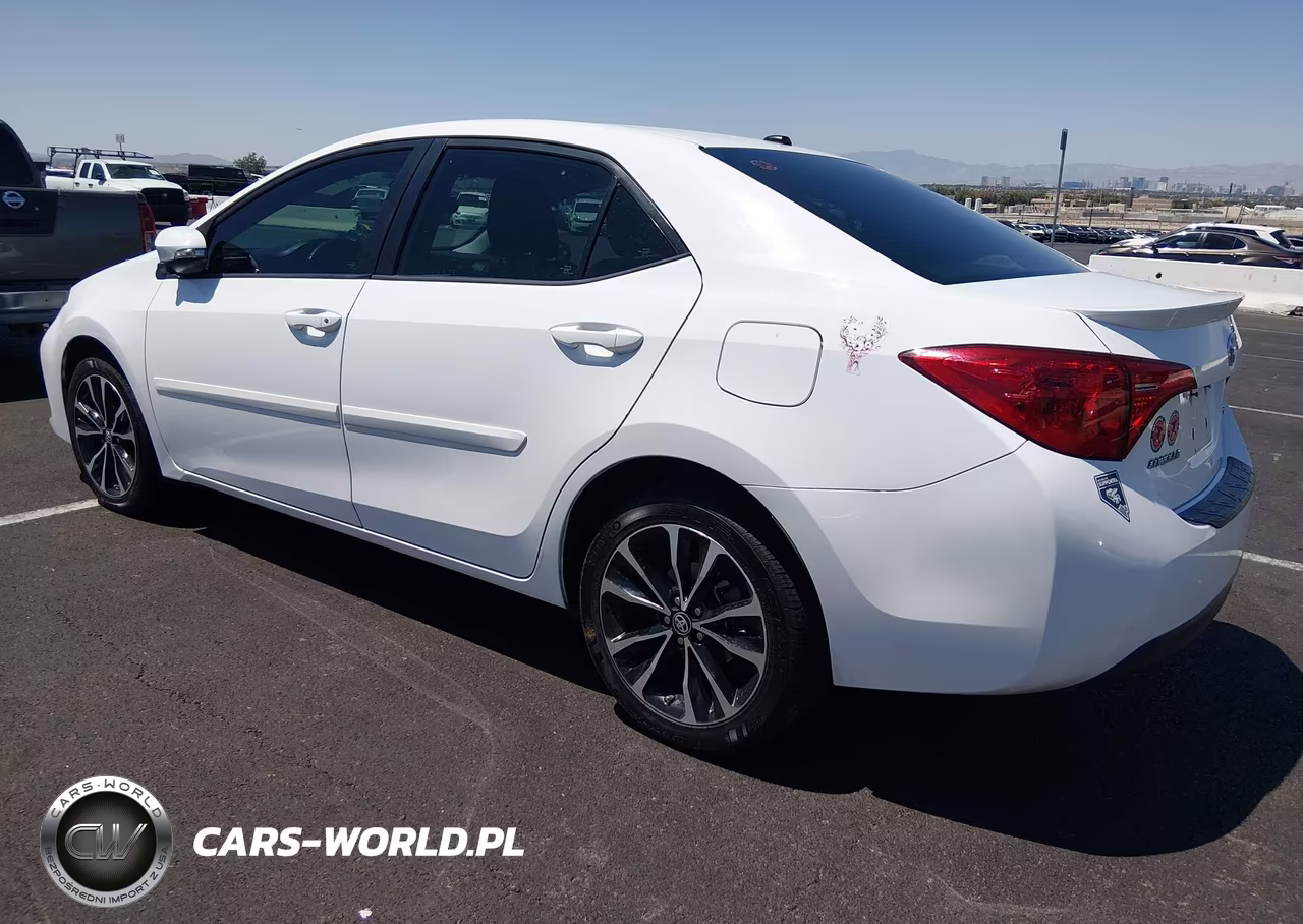 2019 Toyota Corolla Se VIN:2T1BURHE6KC192826 - 3