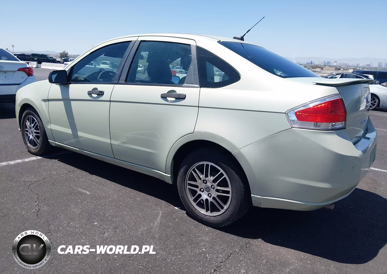 2010 Ford Focus Se VIN:1FAHP3FN4AW175889 - 3
