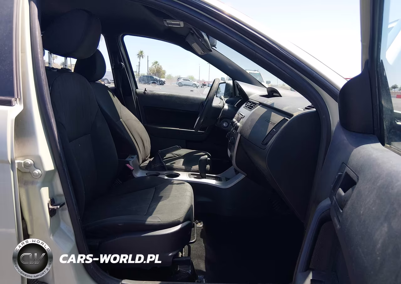 2010 Ford Focus Se VIN:1FAHP3FN4AW175889 - 5