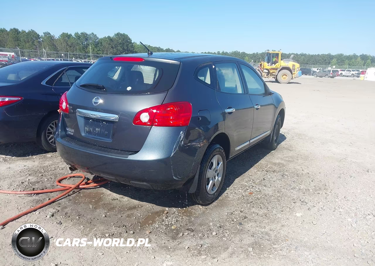 2014 Nissan Rogue Select S VIN:JN8AS5MTXEW614644 - 4