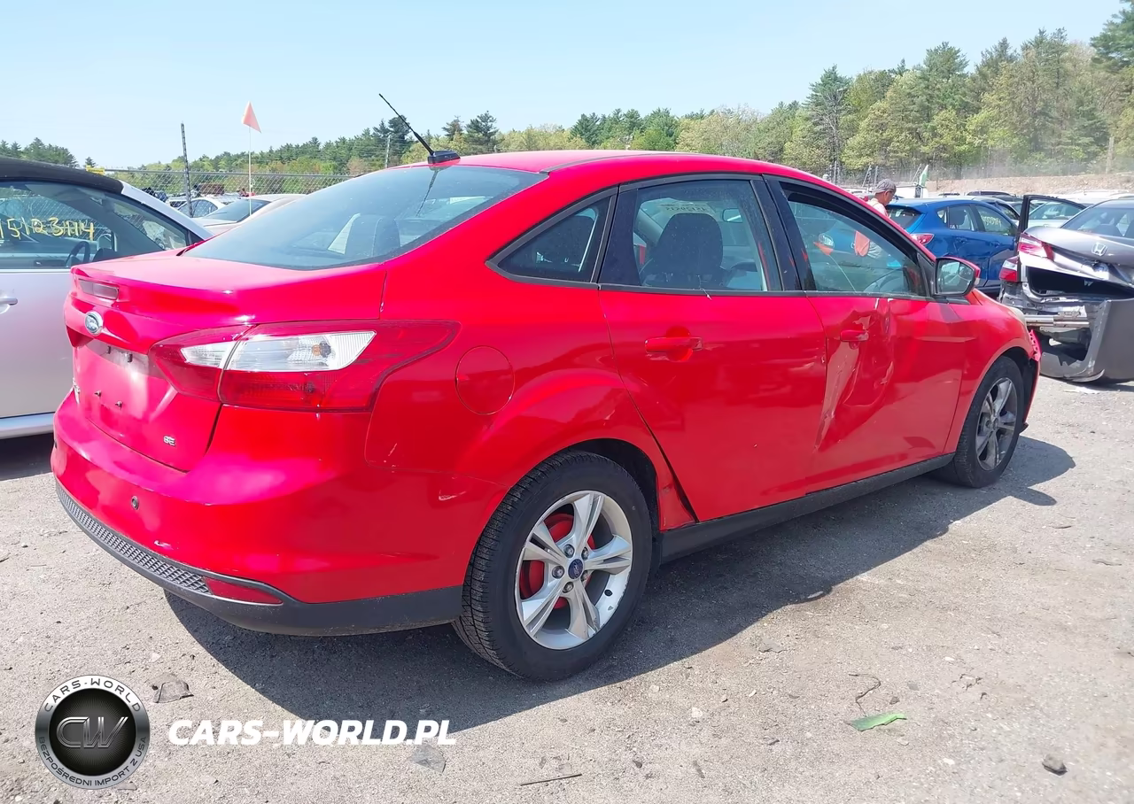 2013 Ford Focus Se VIN:1FADP3F29DL336814 - 4