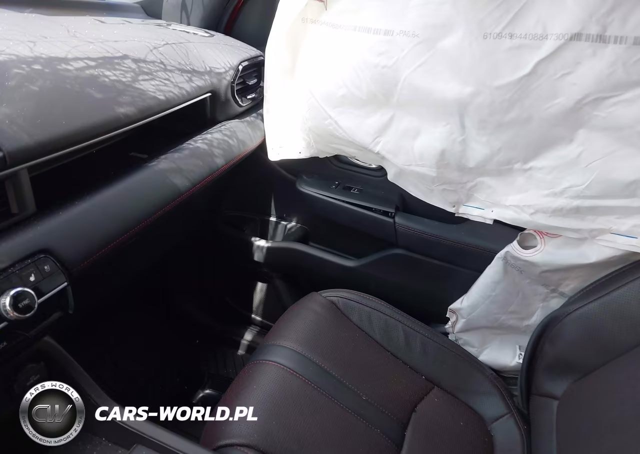 2025 Honda Pilot Black Edition VIN:5FNYG1H97SB131292 - 5
