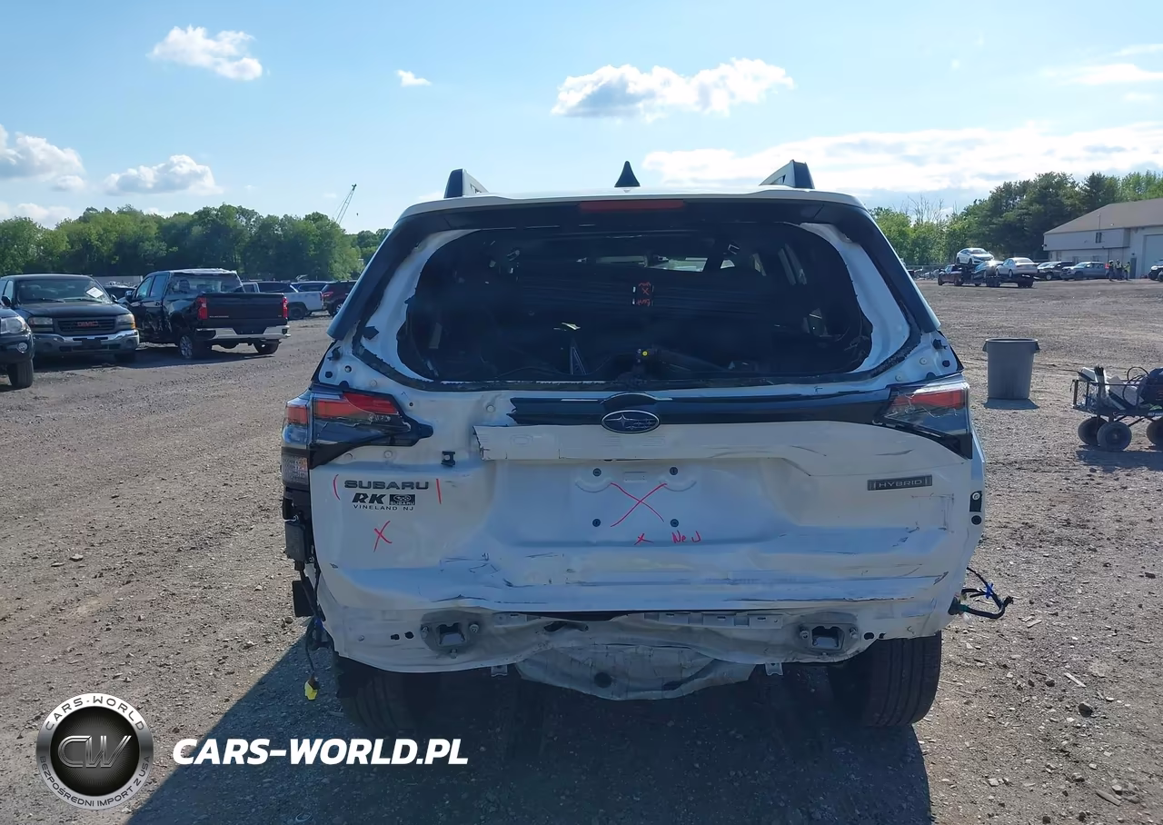 2025 Subaru Forester Premium Hybrid VIN:JF2SLSED7SH447700 - 17
