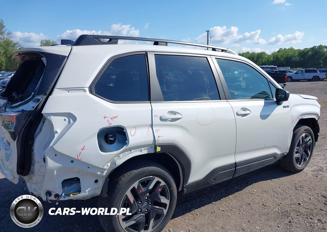 2025 Subaru Forester Premium Hybrid VIN:JF2SLSED7SH447700 - 22