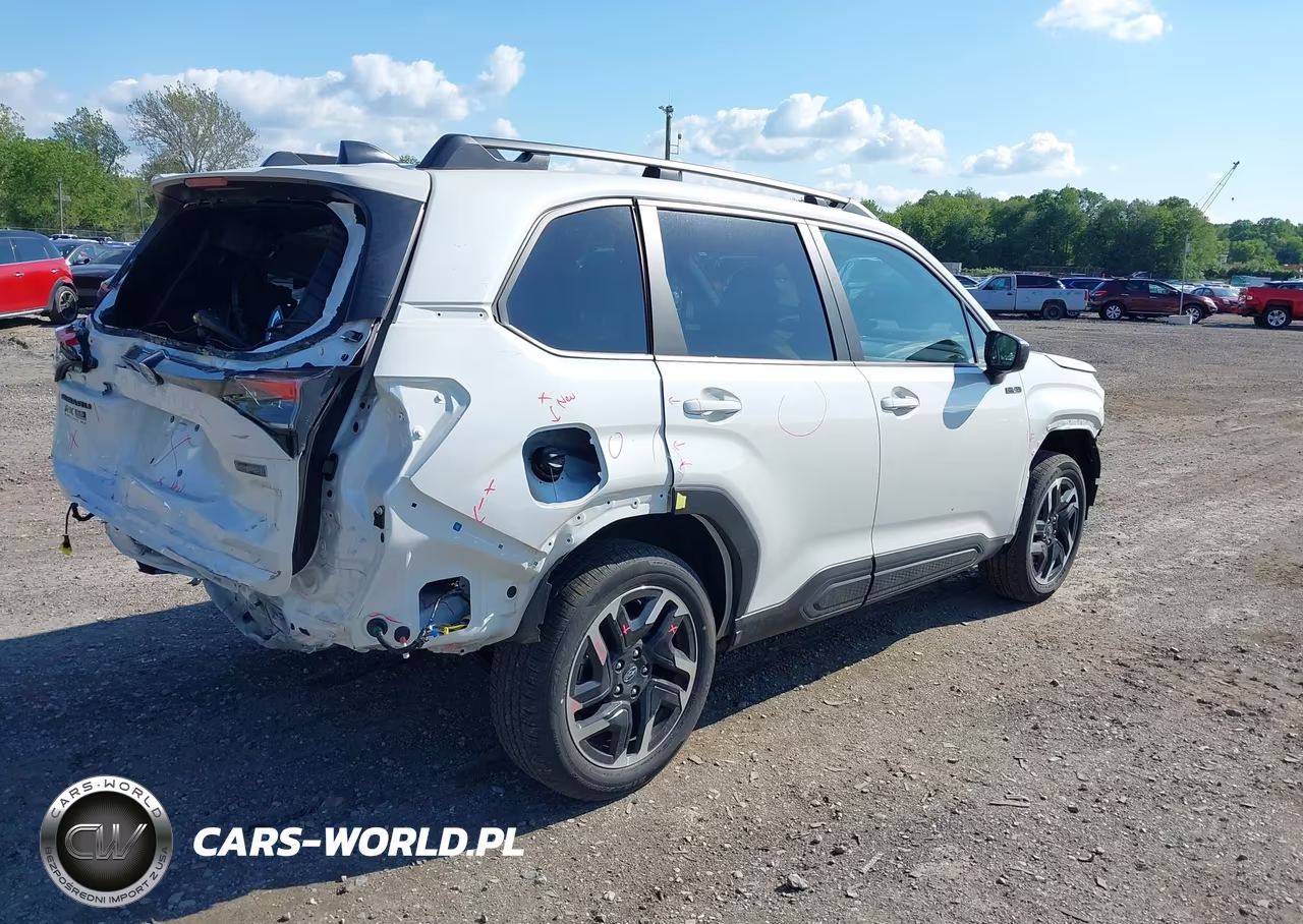 2025 Subaru Forester Premium Hybrid VIN:JF2SLSED7SH447700 - 4