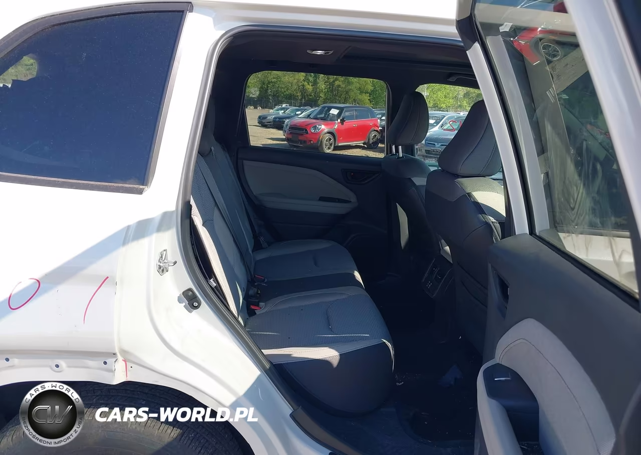 2025 Subaru Forester Premium Hybrid VIN:JF2SLSED7SH447700 - 8