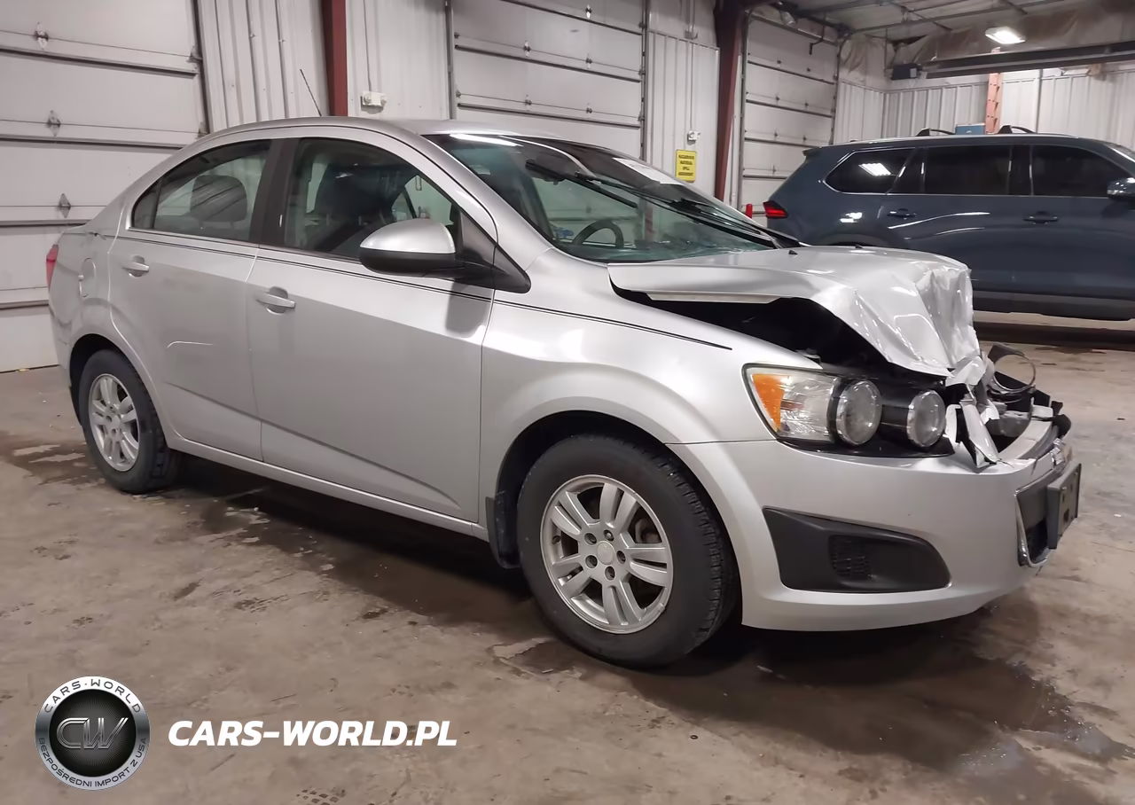 2016 Chevrolet Sonic Lt Auto – zdjęcie 1 z 16