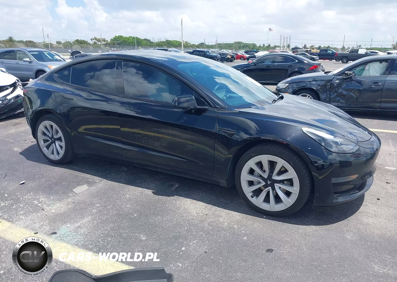 2022 Tesla Model 3 Rear-Wheel Drive – zdjęcie 1 z 15