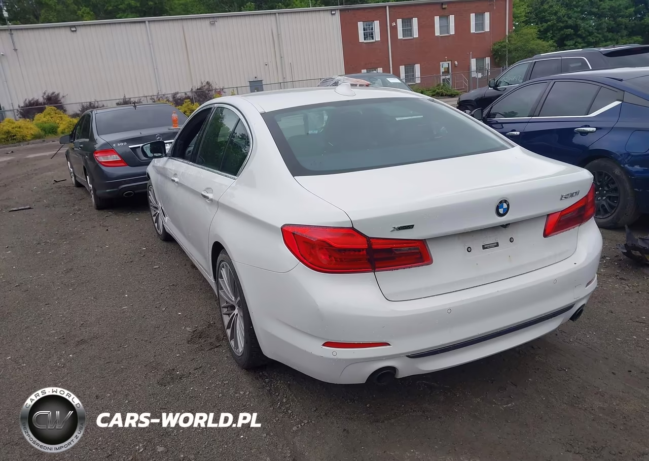 2018 BMW 530I xDrive VIN:WBAJA7C56JG909352 - 3