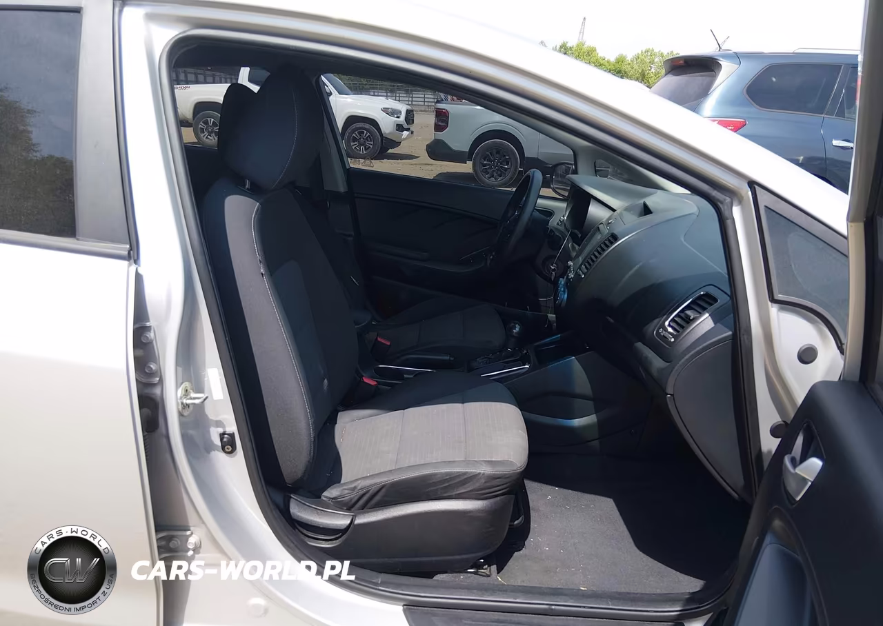 2018 Kia Forte Lx VIN:3KPFL4A78JE200461 - 5