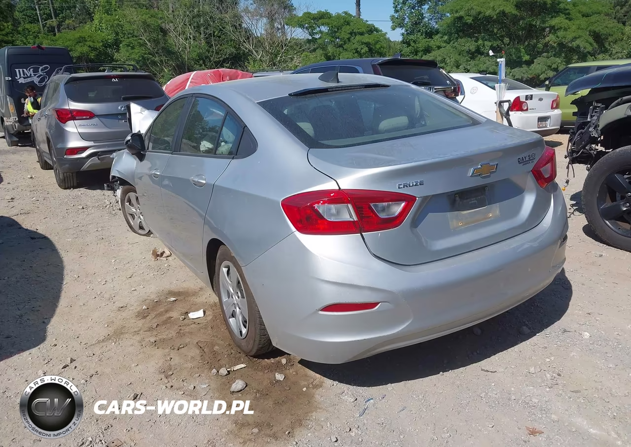 2017 Chevrolet Cruze Ls Auto VIN:1G1BC5SM2H7126563 - 3