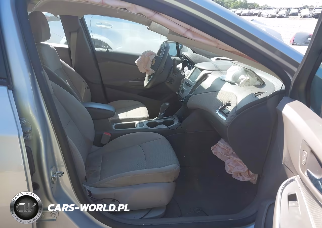 2017 Chevrolet Cruze Ls Auto VIN:1G1BC5SM2H7126563 - 5