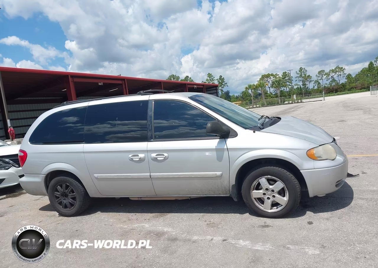 2006 Chrysler Town & Country Touring VIN:2A4GP54L26R796805 - 13