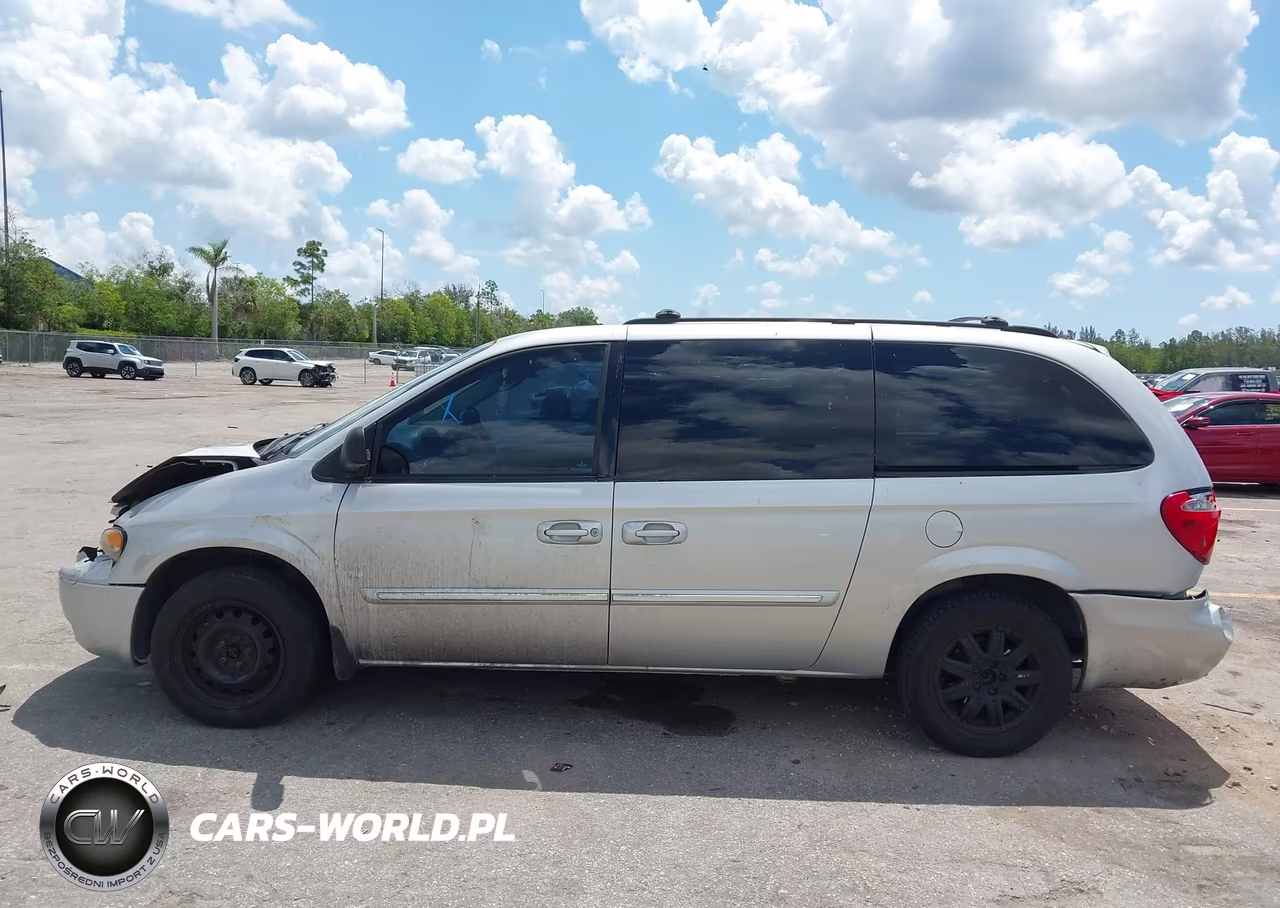 2006 Chrysler Town & Country Touring VIN:2A4GP54L26R796805 - 14