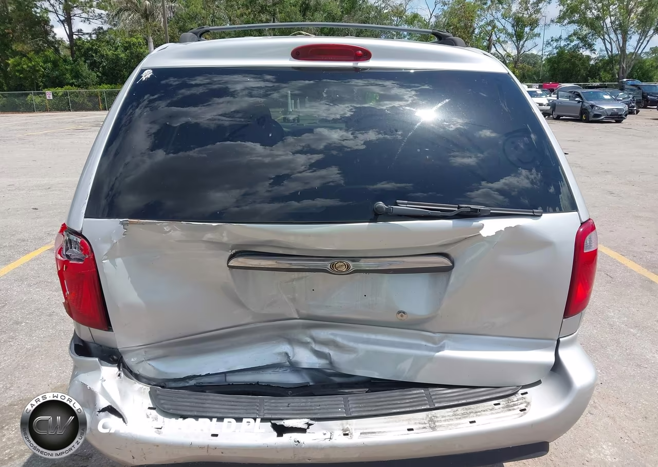 2006 Chrysler Town & Country Touring VIN:2A4GP54L26R796805 - 16