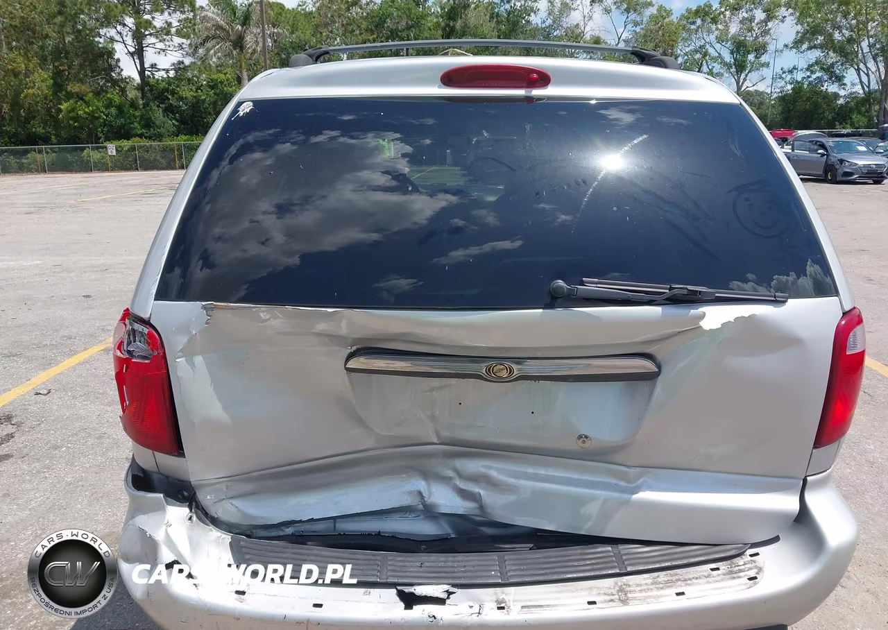 2006 Chrysler Town & Country Touring VIN:2A4GP54L26R796805 - 6