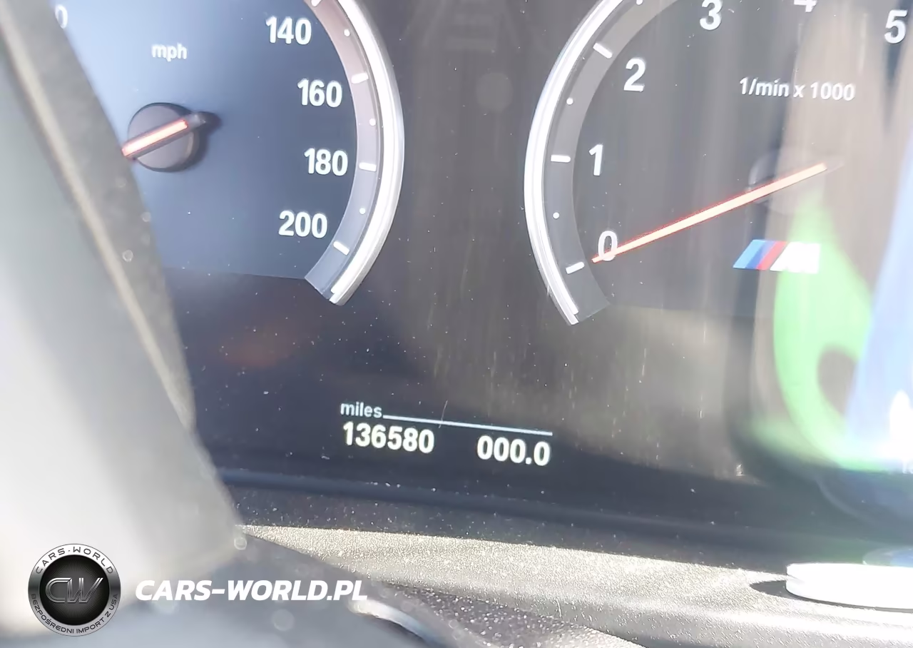2016 BMW X6 M VIN:5YMKW8C58G0R43882 - 14
