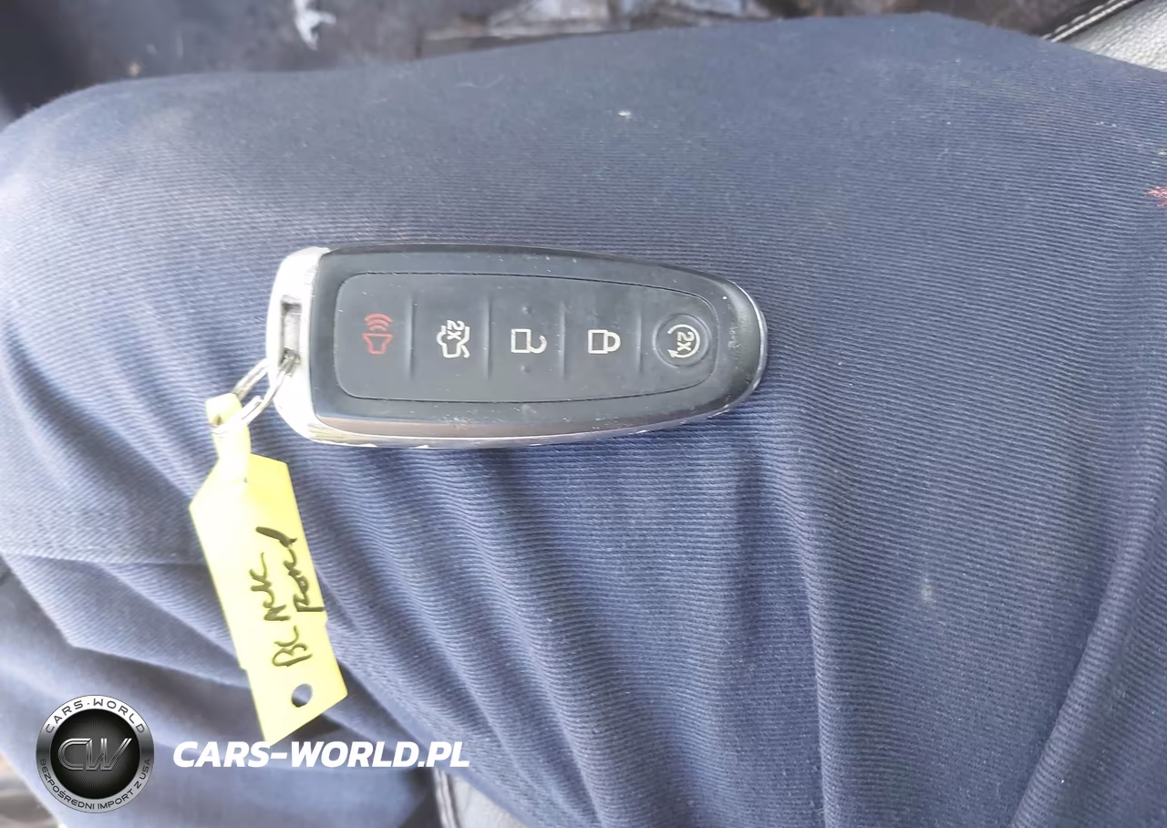 2014 Ford Focus Titanium VIN:1FADP3N25EL136497 - 11