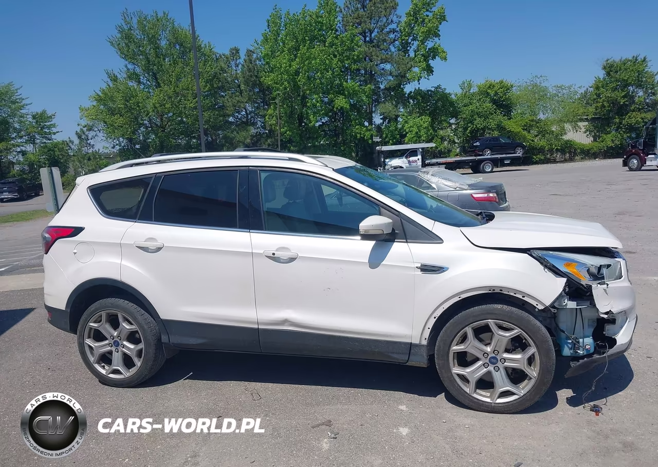 2017 Ford Escape Titanium VIN:1FMCU9J94HUB85074 - 13