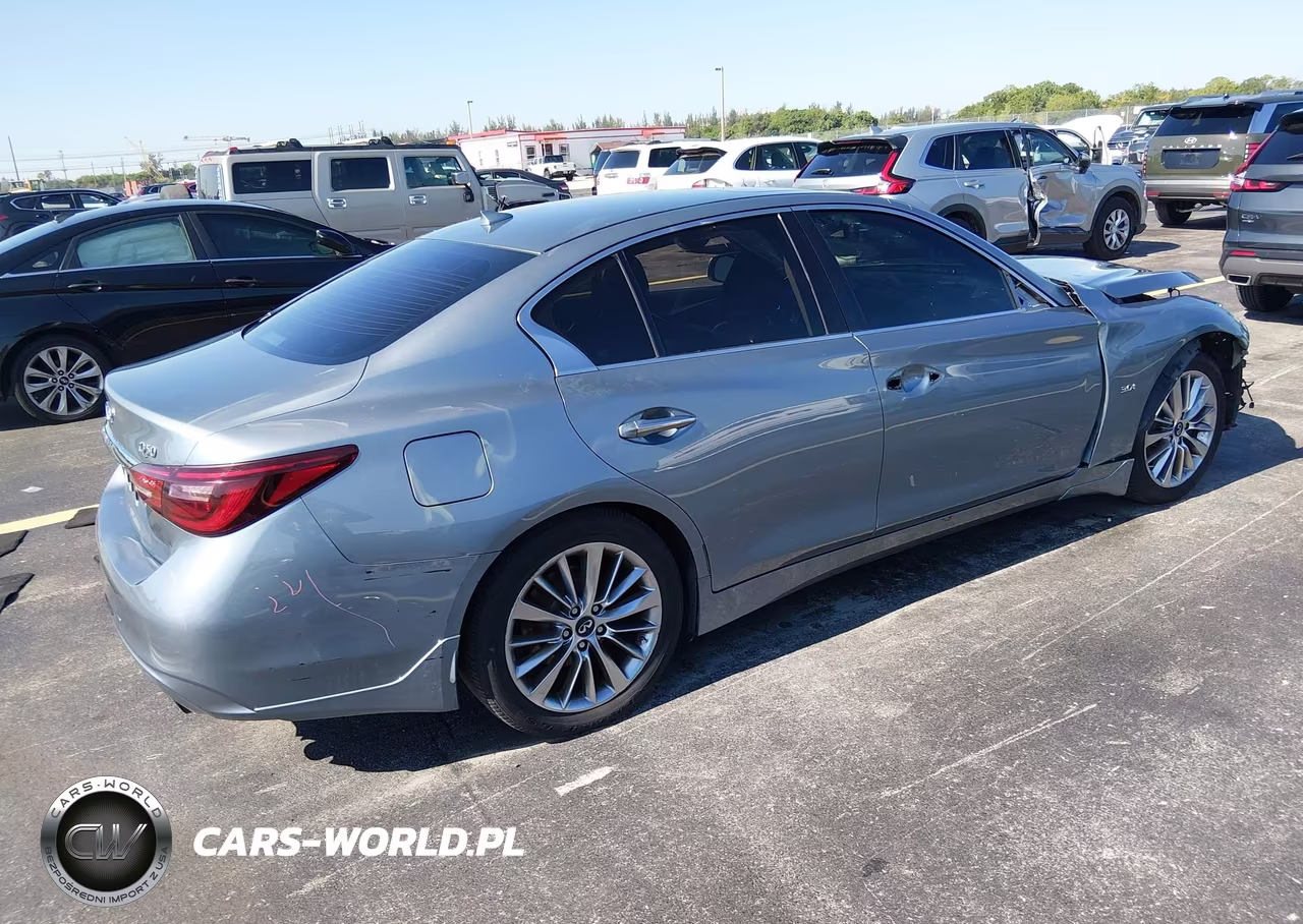 2018 Infiniti Q50 3.0T Luxe VIN:JN1EV7AP1JM366882 - 4