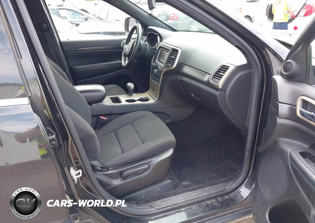 2014 Jeep Grand Cherokee Laredo VIN:1C4RJFAG2EC392441 - 5