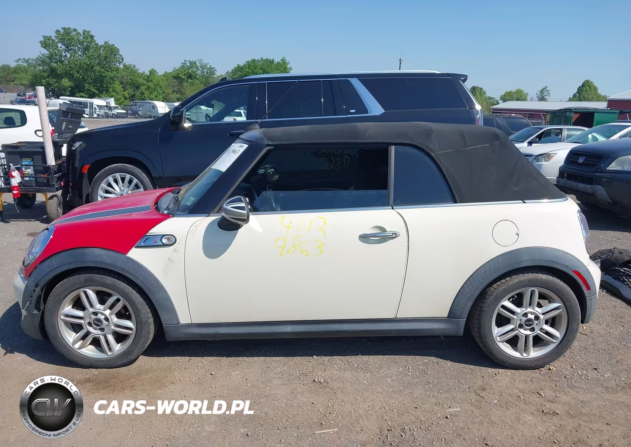 2015 Mini Convertible Cooper S VIN:WMWZP3C5XFT708319 - 15