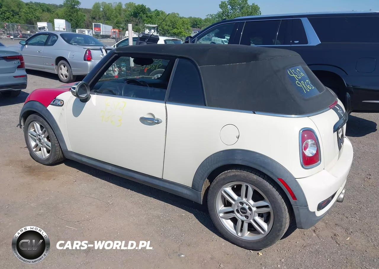 2015 Mini Convertible Cooper S VIN:WMWZP3C5XFT708319 - 3