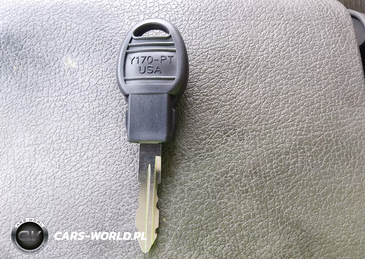 2015 Chrysler Town & Country Limited Platinum VIN:2C4RC1GG5FR554639 - 11