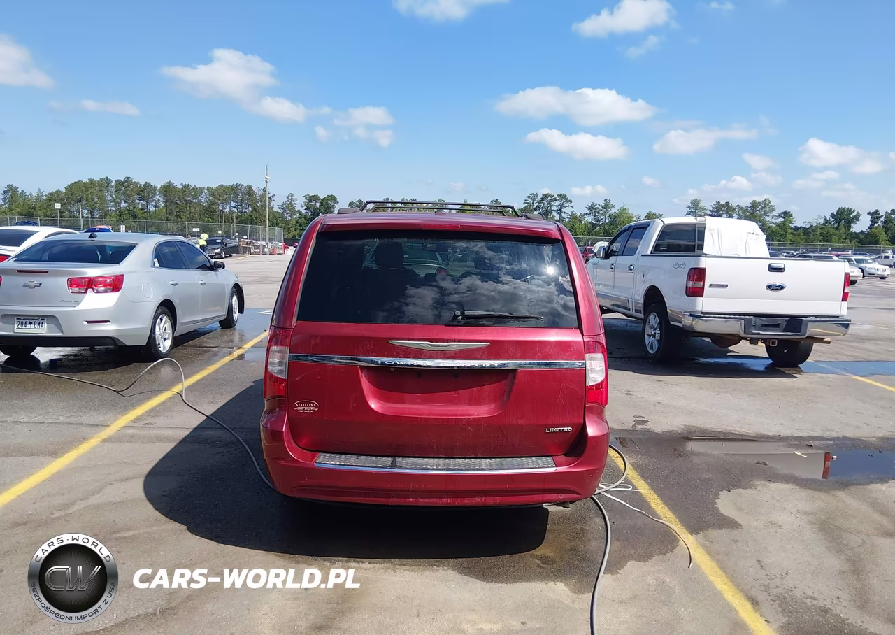 2015 Chrysler Town & Country Limited Platinum VIN:2C4RC1GG5FR554639 - 16