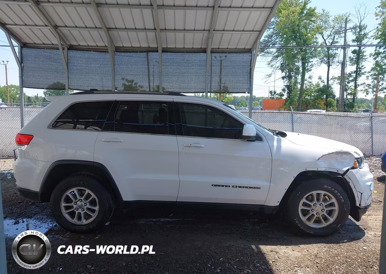 2018 Jeep Grand Cherokee Laredo E 4X4 VIN:1C4RJFAG5JC223010 - 13
