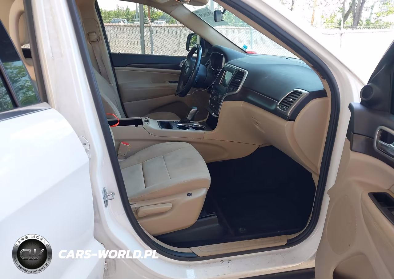 2018 Jeep Grand Cherokee Laredo E 4X4 VIN:1C4RJFAG5JC223010 - 5